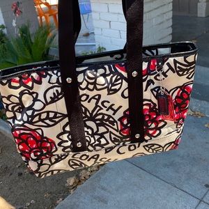 COACH PURSE -PINK- like new